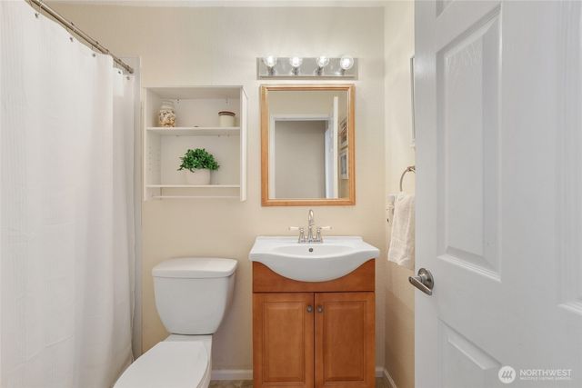 13701 SE 275th Place, Kent, WA 98042