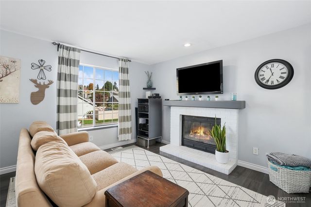 13701 SE 275th Place, Kent, WA 98042