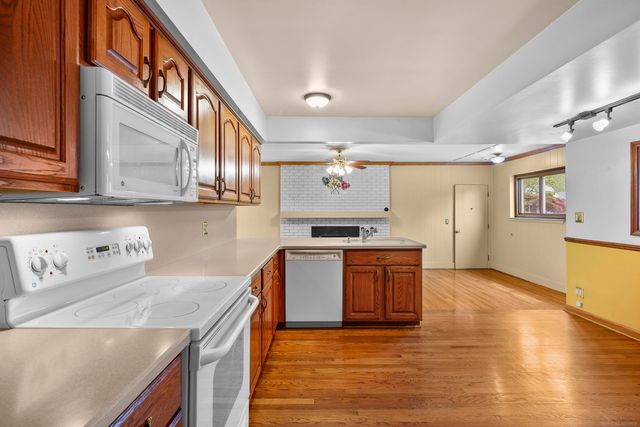 11971 Fairview Drive, Sterling Heights, MI 48312