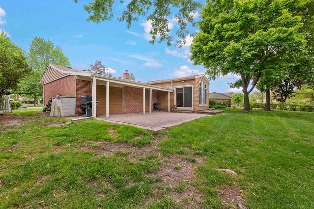 11971 Fairview Drive, Sterling Heights, MI 48312