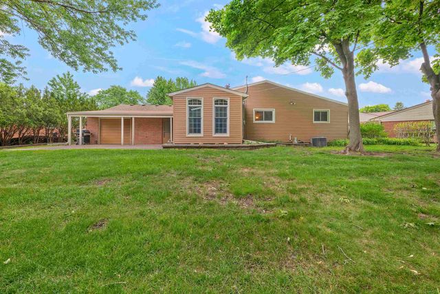 11971 Fairview Drive, Sterling Heights, MI 48312