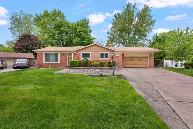 11971 Fairview Drive, Sterling Heights, MI 48312