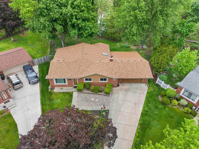 11971 Fairview Drive, Sterling Heights, MI 48312