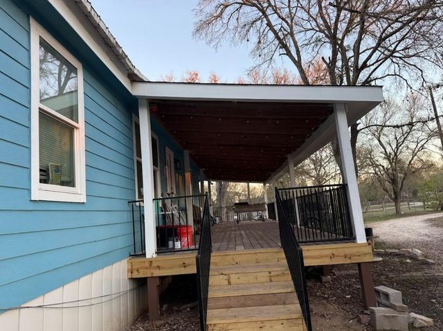 176 Pearson RD, Dale, TX 78616