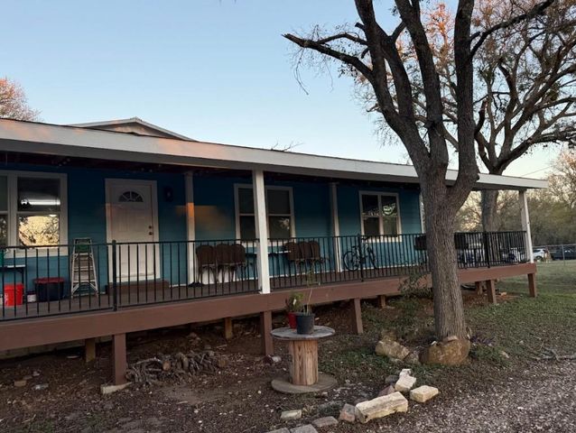 176 Pearson RD, Dale, TX 78616