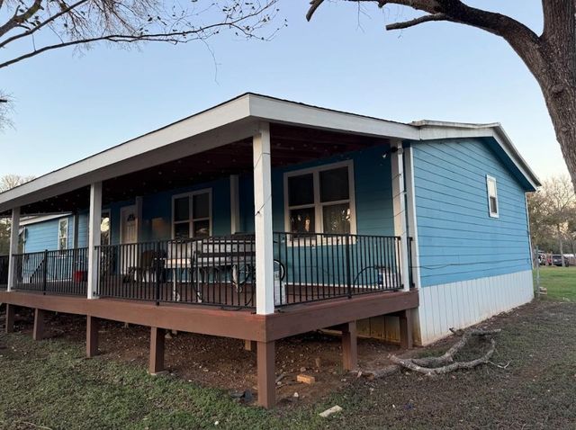 176 Pearson RD, Dale, TX 78616