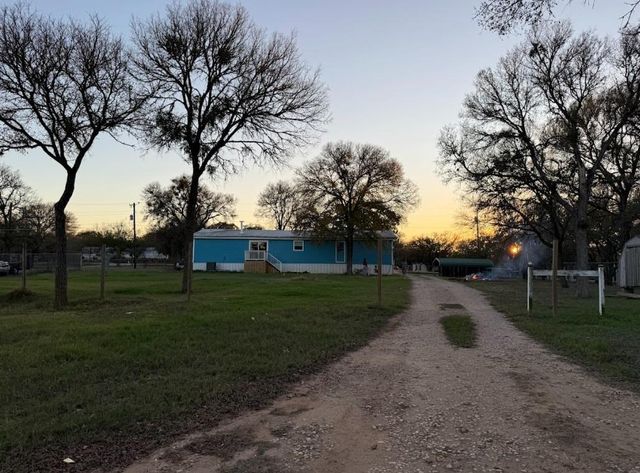 176 Pearson RD, Dale, TX 78616