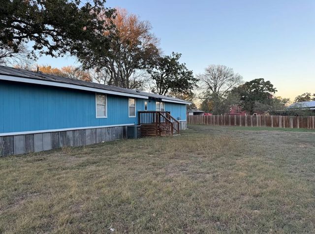 176 Pearson RD, Dale, TX 78616