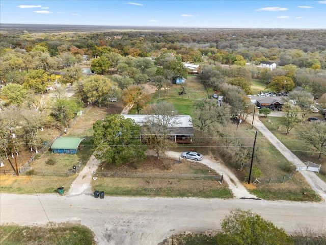 176 Pearson RD, Dale, TX 78616