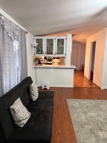 176 Pearson RD, Dale, TX 78616