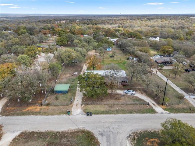 176 Pearson RD, Dale, TX 78616