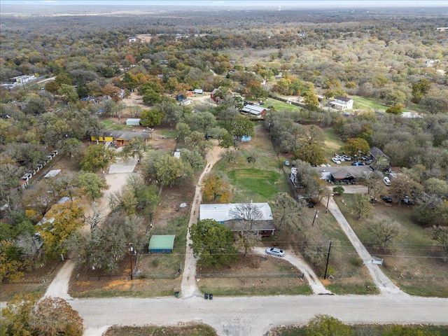 176 Pearson RD, Dale, TX 78616