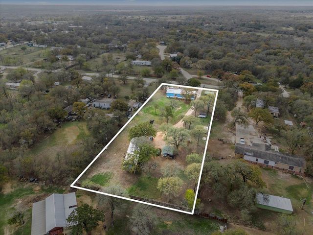 176 Pearson RD, Dale, TX 78616