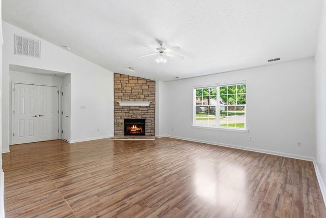 213 Woodfield Way, Nicholasville, KY 40356