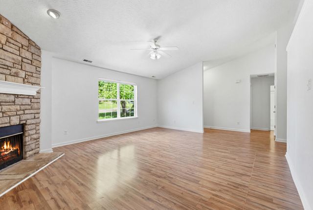 213 Woodfield Way, Nicholasville, KY 40356