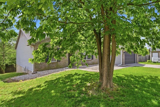 213 Woodfield Way, Nicholasville, KY 40356