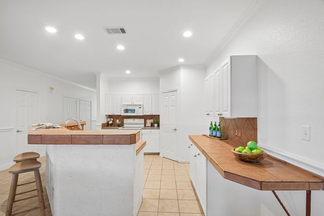 20609 Bridal Path RD, Lago Vista, TX 78645