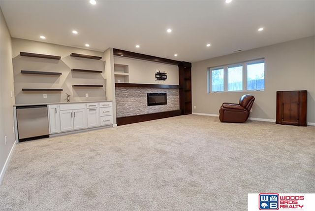 8110 Cooper Court, Lincoln, NE 68506