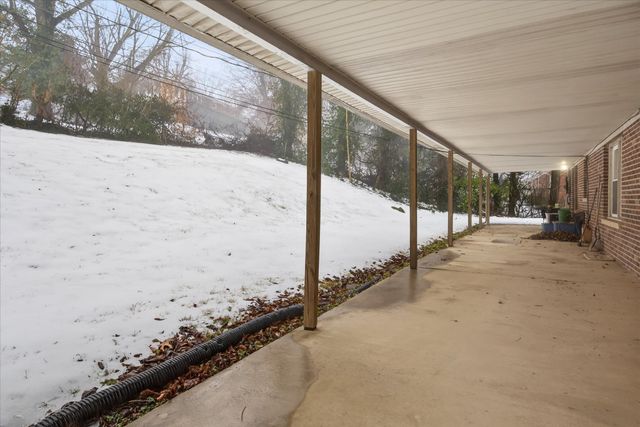 624 Dean Rd, Clarksville, TN 37040