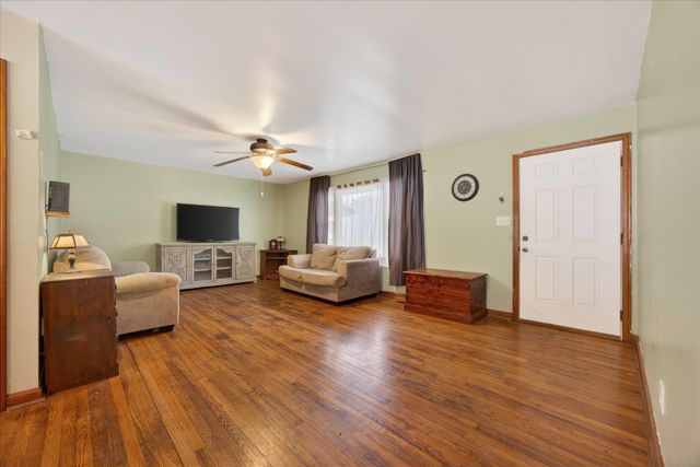 624 Dean Rd, Clarksville, TN 37040