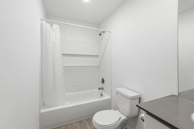 1052 W Shutter Way, Kerrville, TX 78028