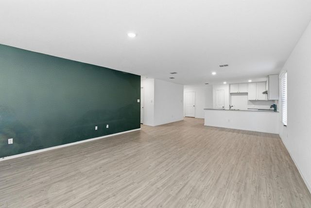 1052 W Shutter Way, Kerrville, TX 78028