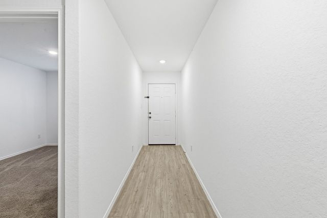 1052 W Shutter Way, Kerrville, TX 78028