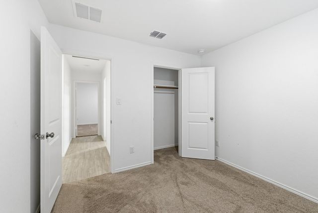 1052 W Shutter Way, Kerrville, TX 78028