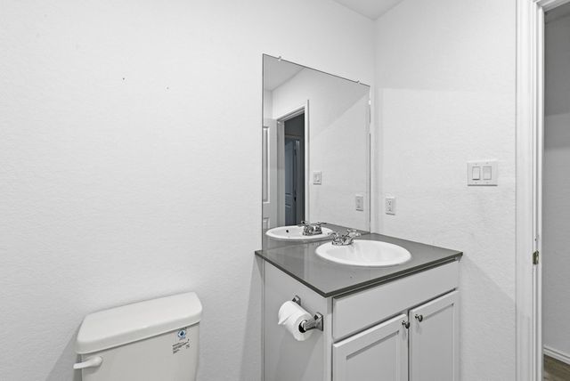 1052 W Shutter Way, Kerrville, TX 78028