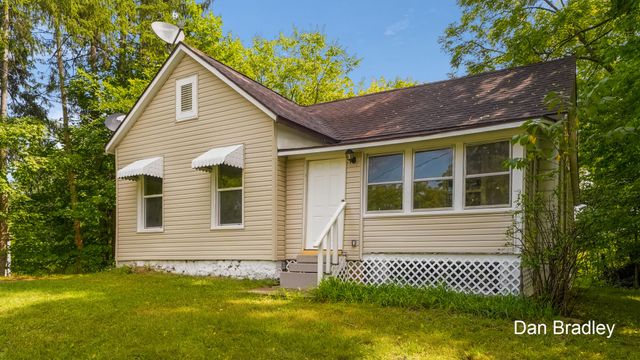 908 S Lafayette Street, Greenville, MI 48838