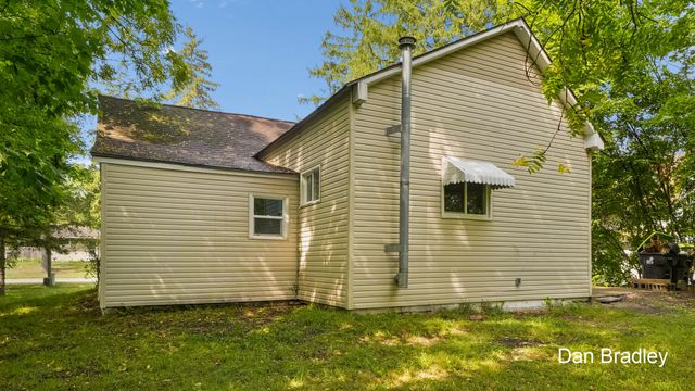 908 S Lafayette Street, Greenville, MI 48838