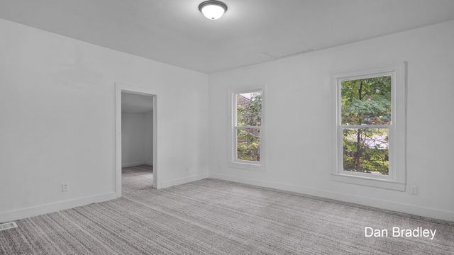 908 S Lafayette Street, Greenville, MI 48838