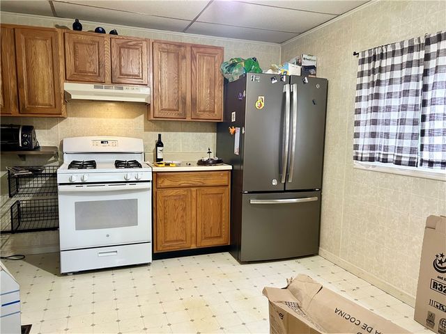 379 Walnut St, Blawnox, PA 15238