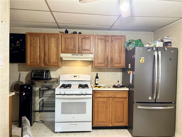 379 Walnut St, Blawnox, PA 15238