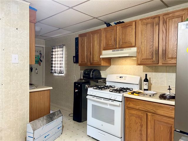 379 Walnut St, Blawnox, PA 15238