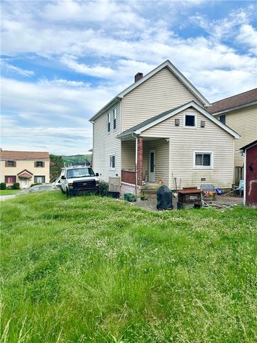 379 Walnut St, Blawnox, PA 15238