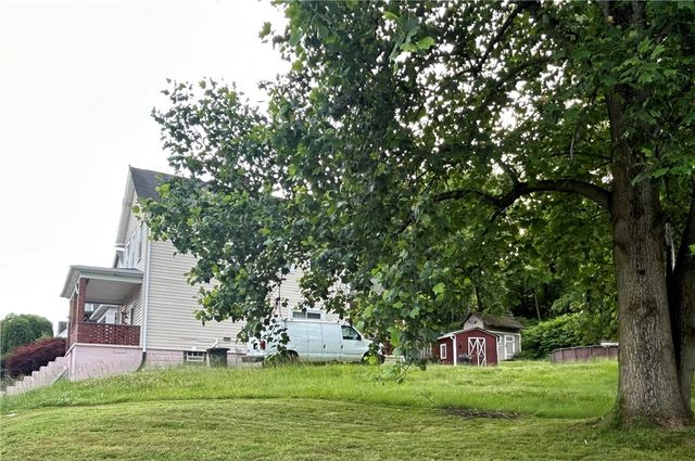 379 Walnut St, Blawnox, PA 15238
