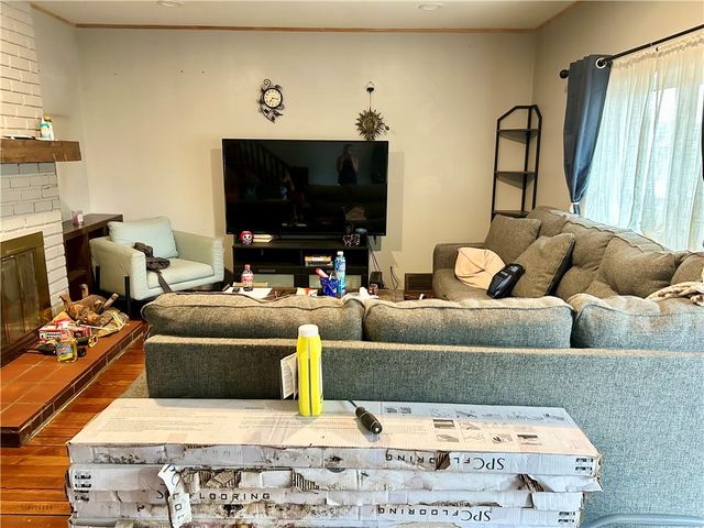 379 Walnut St, Blawnox, PA 15238