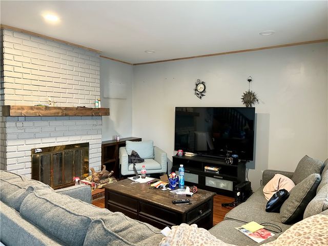 379 Walnut St, Blawnox, PA 15238