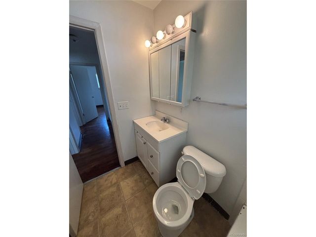 664 W Longview Ave, Littleton, CO 80120