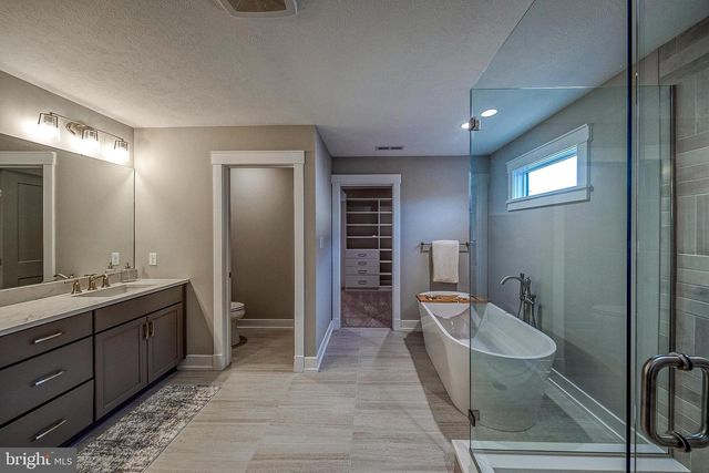 1737 SHADYSIDE RD #AP, Downingtown, PA 19335