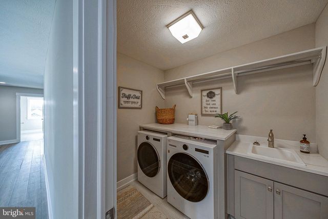 1737 SHADYSIDE RD #AP, Downingtown, PA 19335