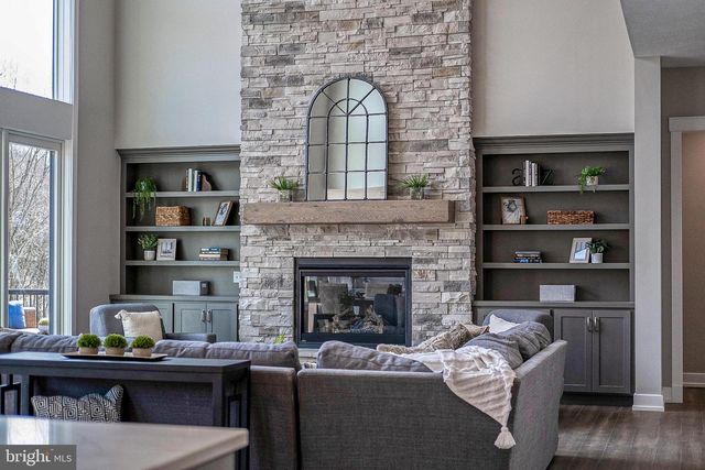 1737 SHADYSIDE RD #AP, Downingtown, PA 19335