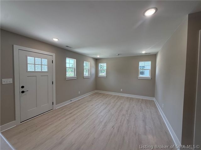 623 Main St, Jeffersonville, IN 47130