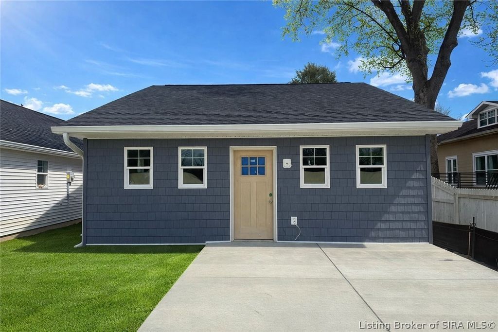 623 Main St, Jeffersonville, IN 47130