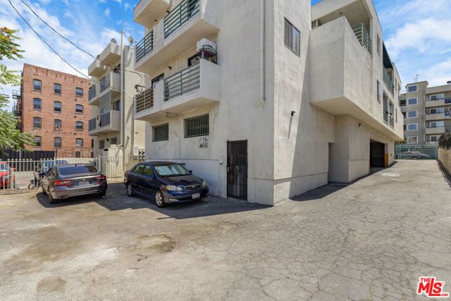 2769 San Marino Street, Los Angeles, CA 90006
