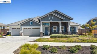 5010 Neroly Rd, Oakley, CA 94561