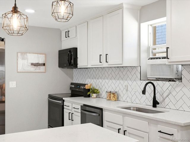 2555 N Clarkson Street, Denver, CO 80205
