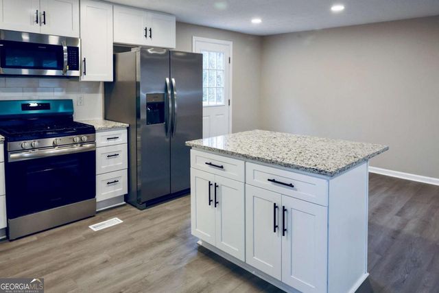 3591 Bramblevine Circle, Lithonia, GA 30038