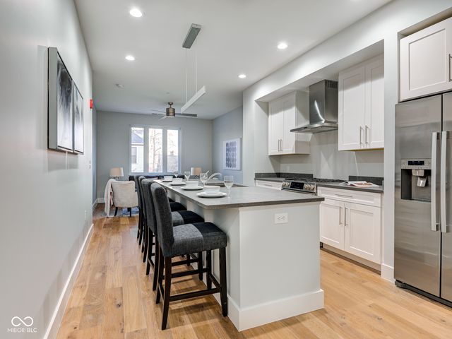 319 E 16th Street 206, Indianapolis, IN 46202